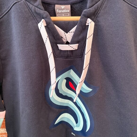 NHL Seattle Kracken Fanatics Youth Lace Up Pullover Size L - Picture 4 of 5